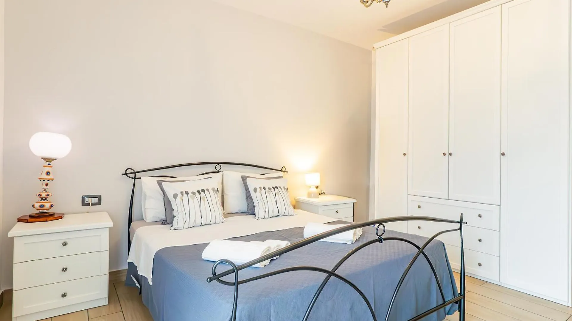 Chiaro House Apartment Colico 0*,  Italy