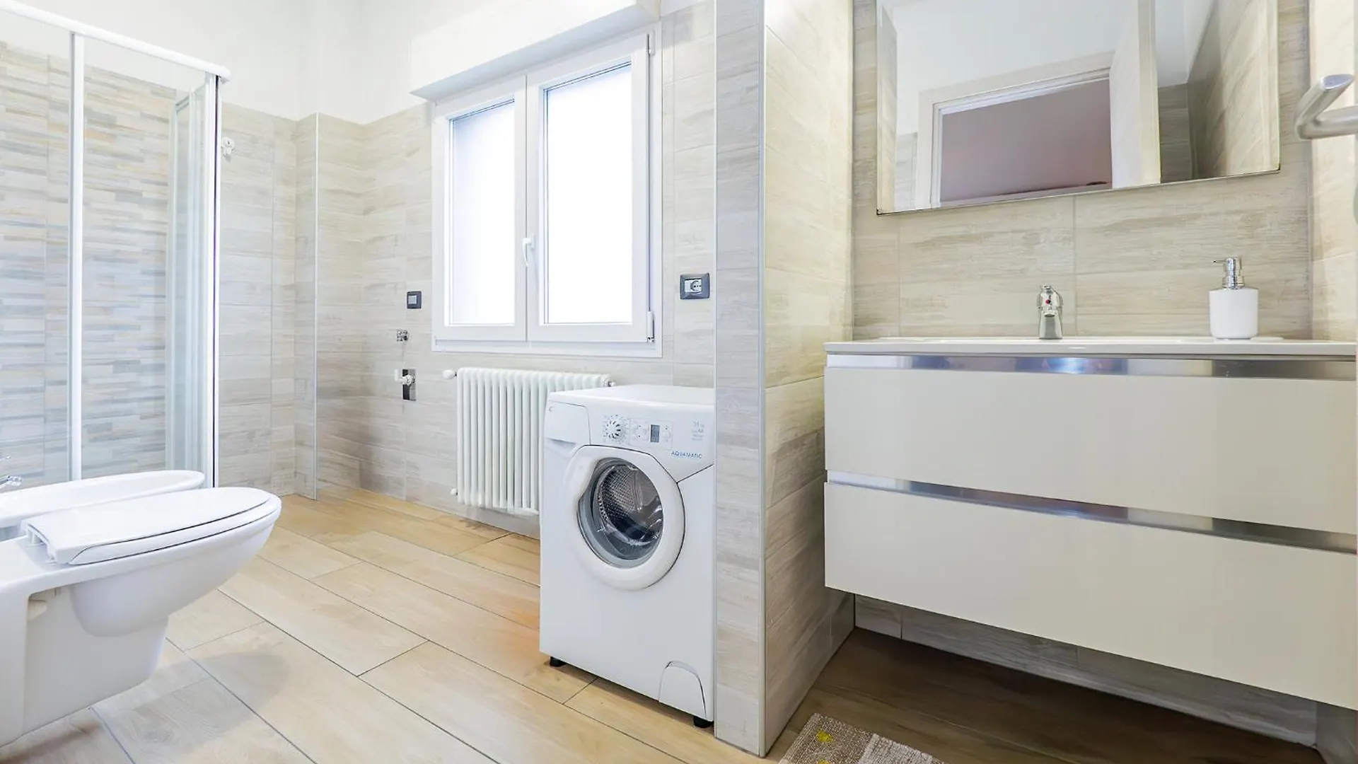 Apartament Chiaro House Colico